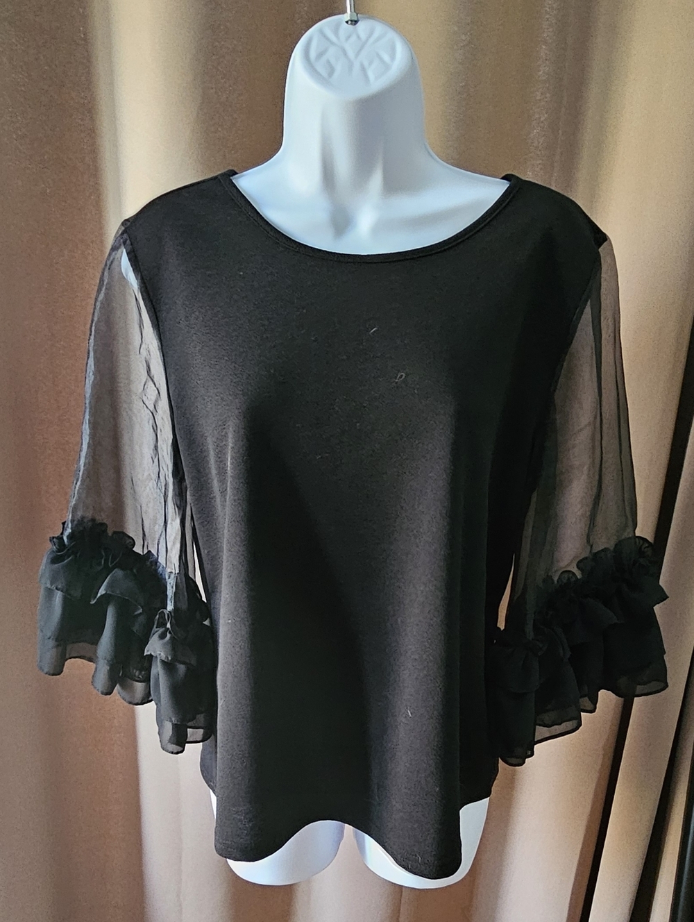 Black Sheer Sleeve Blouse – Essentials Milano